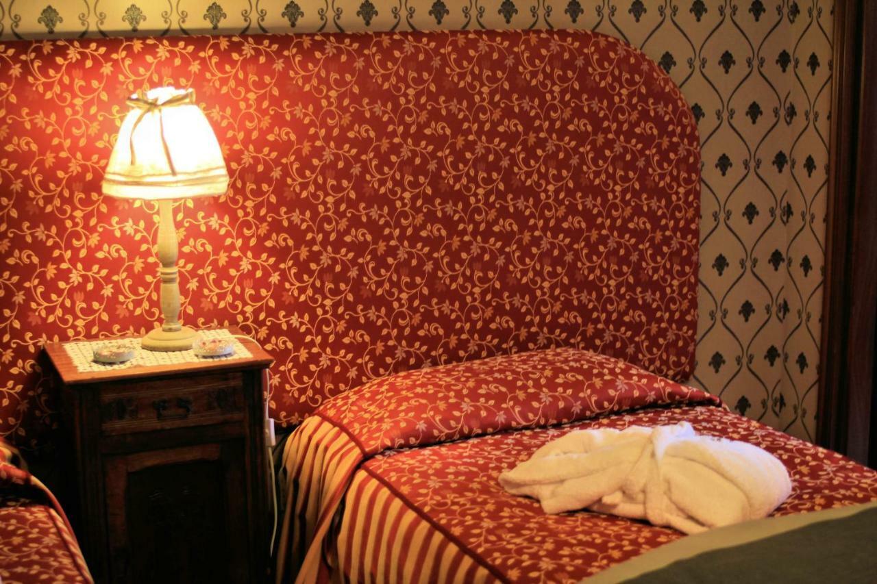 Felicin - Ristorante Albergo "Dimora Storica" Monforte dʼAlba Zewnętrze zdjęcie